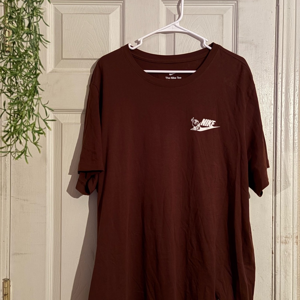 Nike Men's Brown T-Shirt